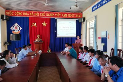 LỄ TẶNG HỌC BỔNG “VÌ EM HIẾU HỌC” CỦA TẬP ĐOÀN VIETTEL