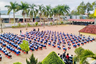 TRẢI NGHIỆM, HƯỚNG NGHIỆP – KHÁM PHÁ BẢN THÂN QUA CUỘC THI “RUNG CHUÔNG VÀNG”